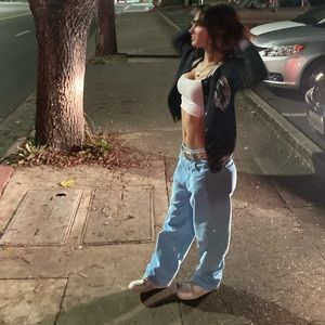 Meet your Posher, Athena